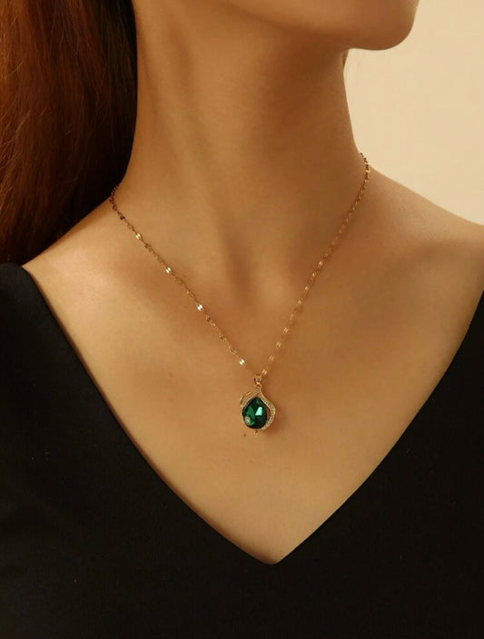 Colier Verde cu Model Împletit