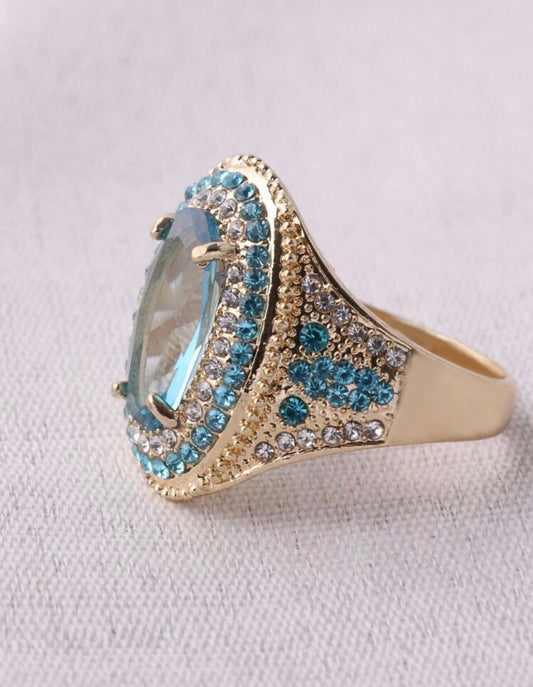 Inel cu inscriptii delicate