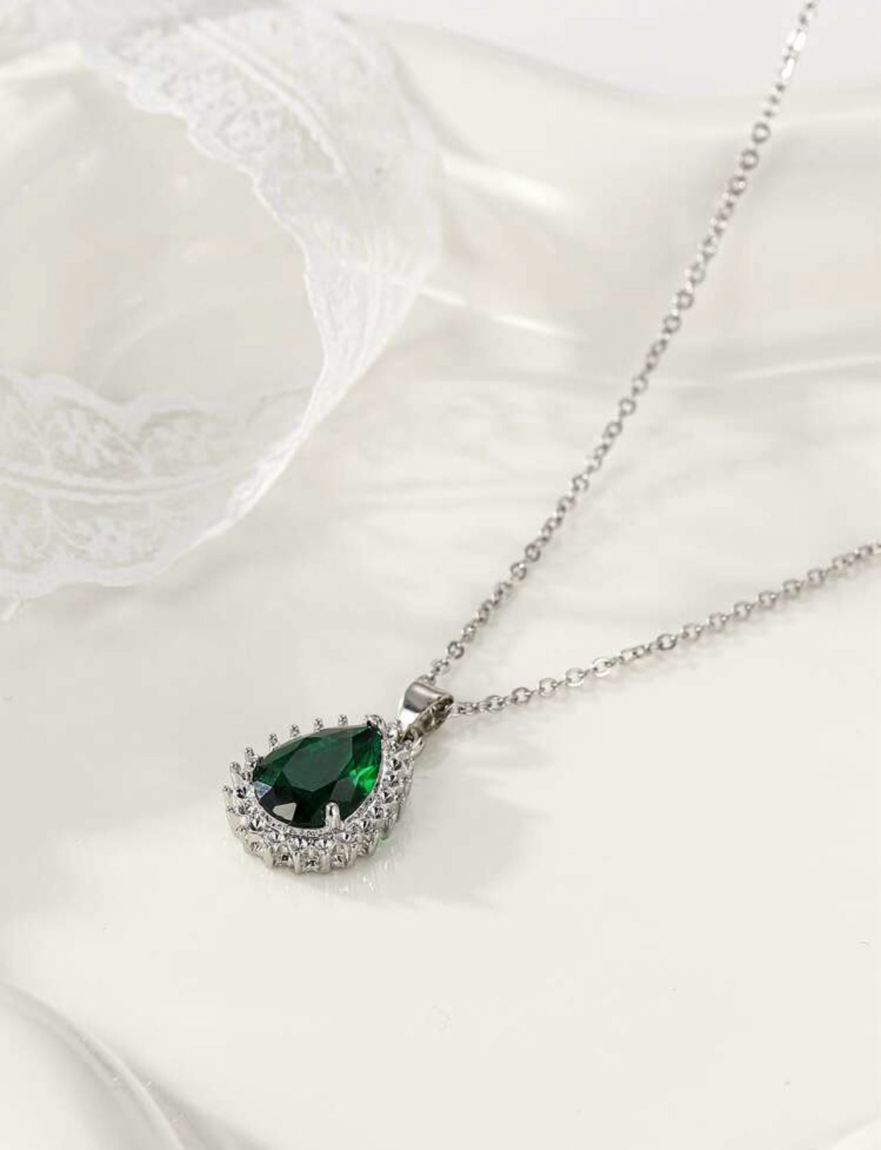 Lănțișor din Oțel Inoxidabil cu Pandantiv Smarald