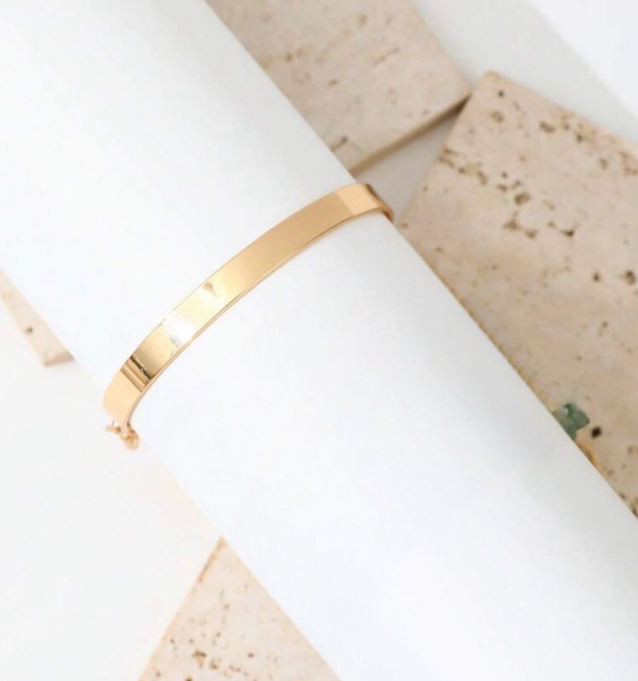 Brățară tip bandă, elegantă cu finisaj lucios